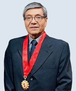 Dr. Luis Alberto Chávez Saavedra